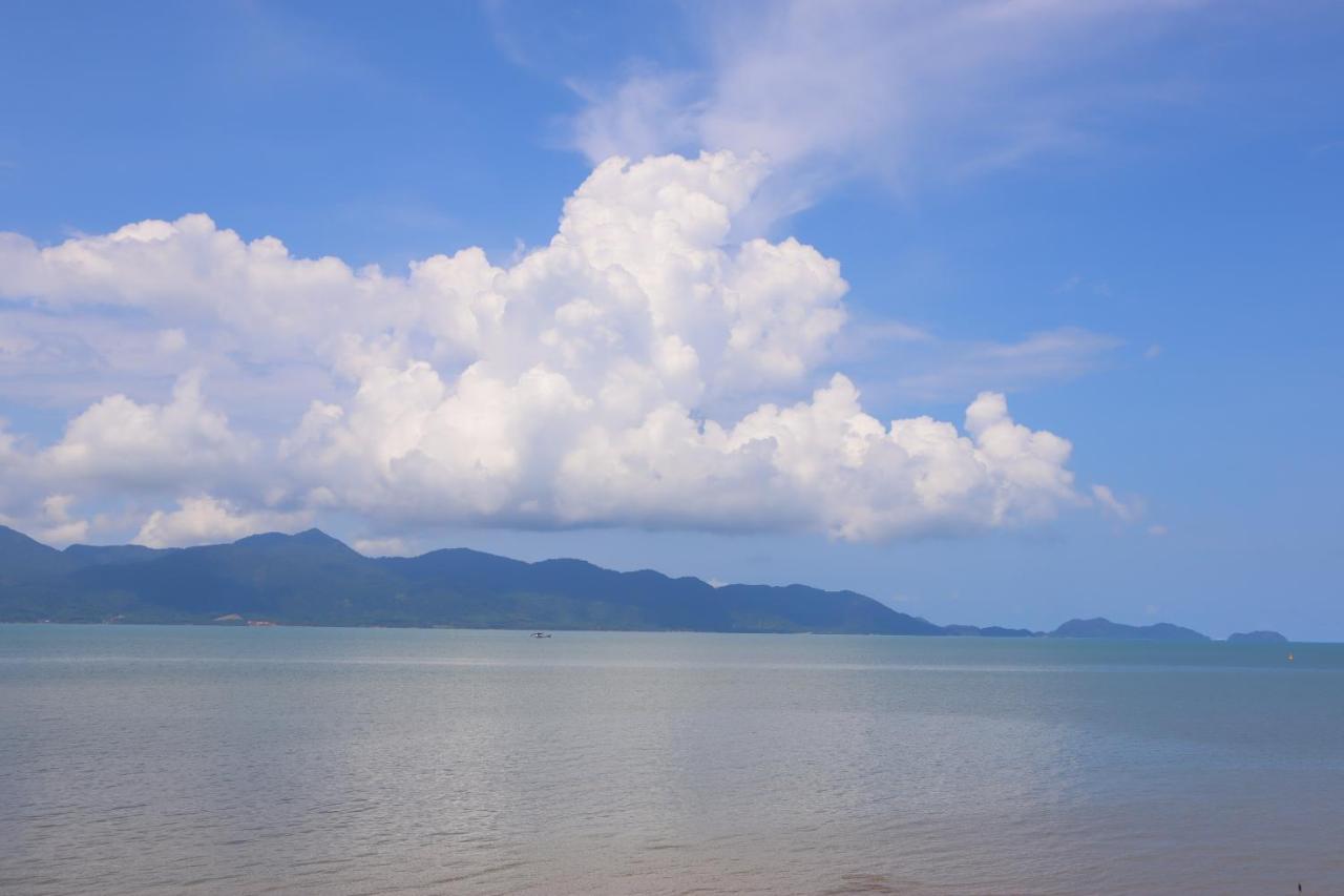 Ban Sulada Guest House Laem Ngop Buitenkant foto