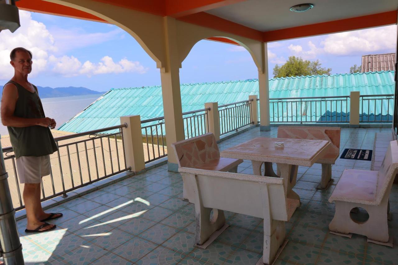 Ban Sulada Guest House Laem Ngop Buitenkant foto
