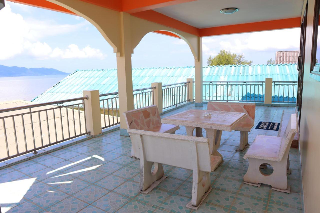 Ban Sulada Guest House Laem Ngop Buitenkant foto