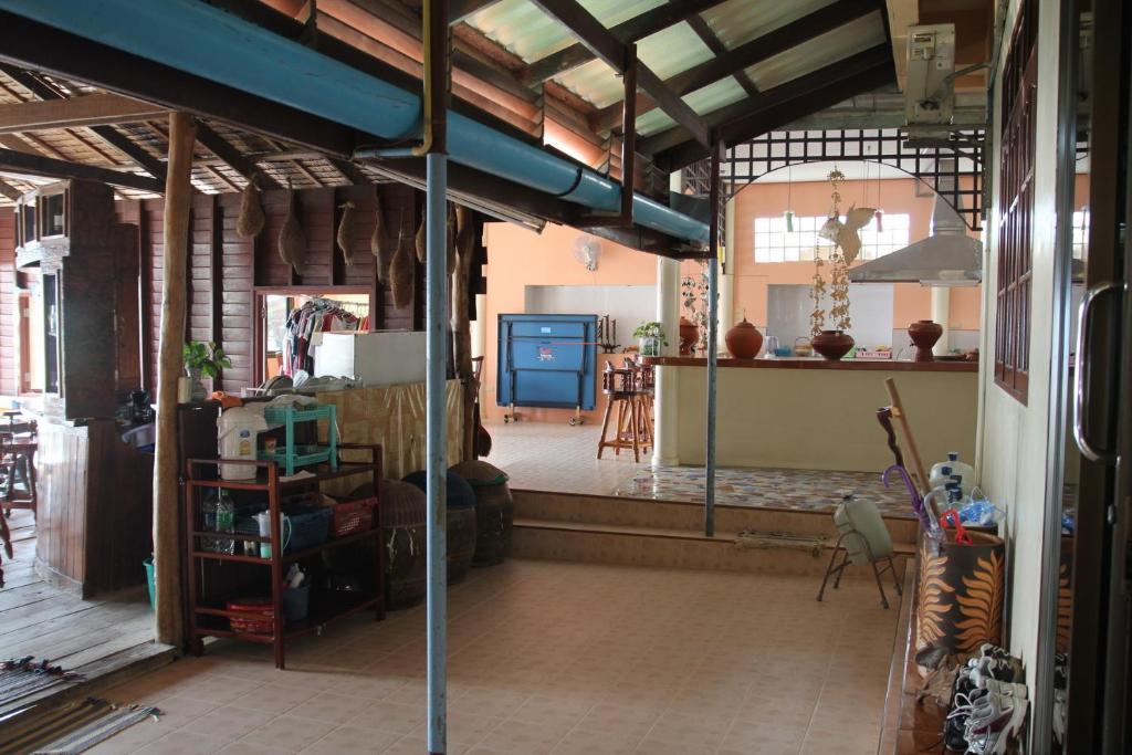 Ban Sulada Guest House Laem Ngop Buitenkant foto
